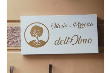 <a href='http://www.portaledelleosterie.it/andarosterie_cerca_dettaglio.php?id=802'><b>Osteria & Pizzeria dell'Olmo</b> - Maiori (SA)</a>