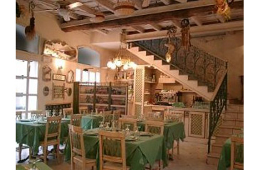 <a href='http://www.portaledelleosterie.it/andarosterie_cerca_dettaglio.php?id=205'><b>Osteria del Cavolo</b> - Monza (MI)</a>